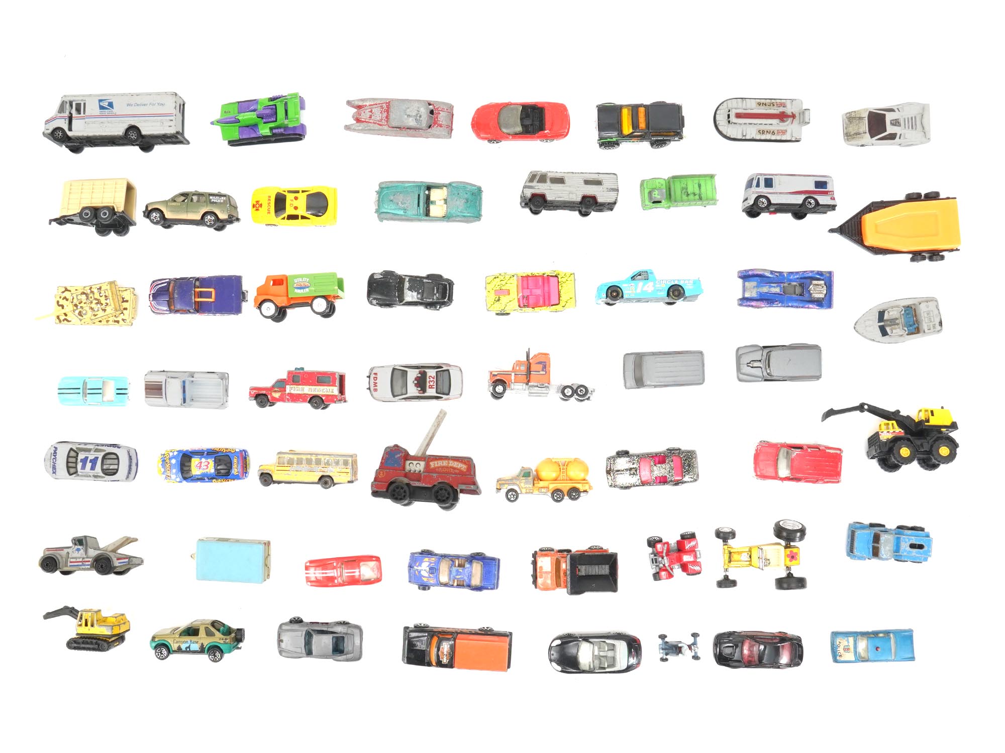 VINTAGE COLLECTIBLE MODEL CAR TOYS FOR CHILDREN PIC-10